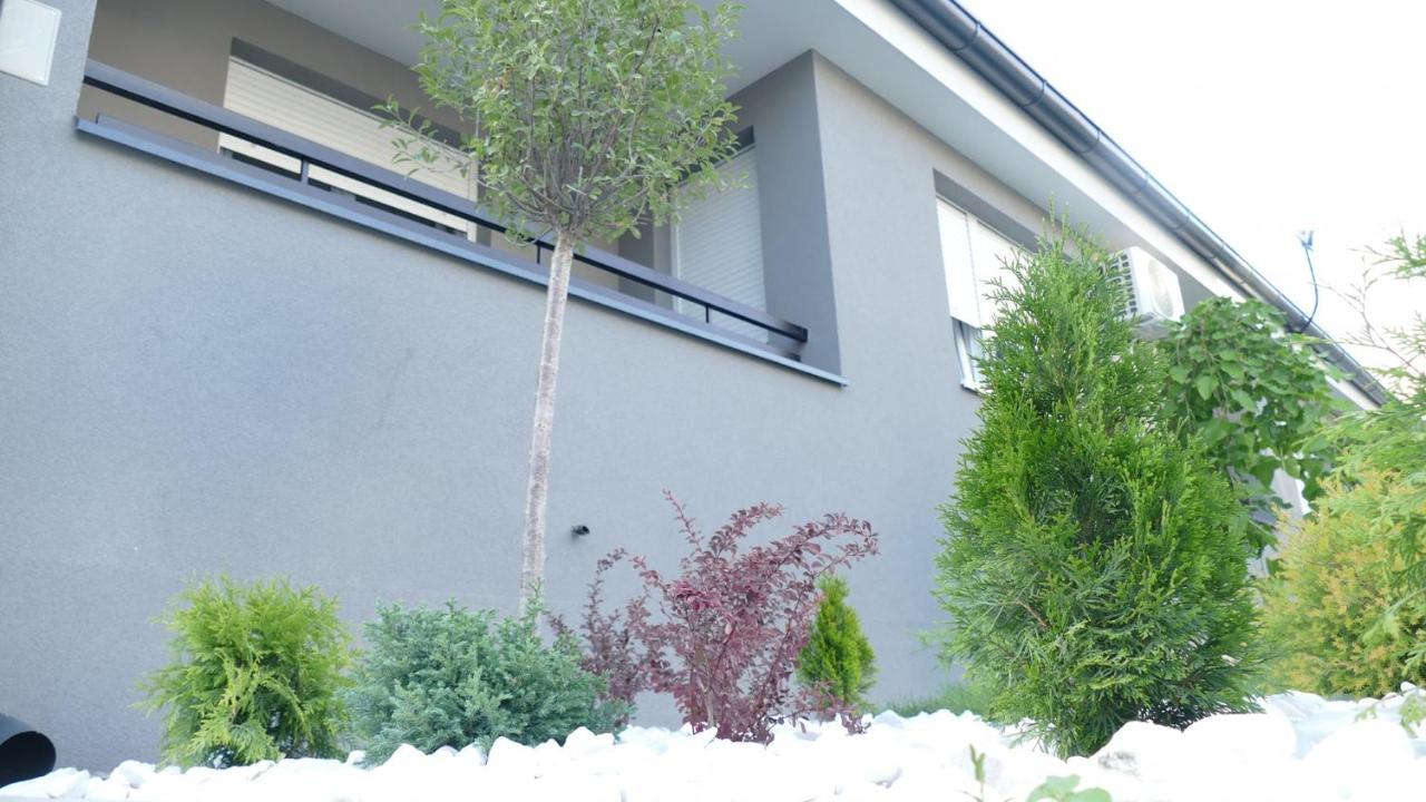 Apartman Kristal Сремска-Митровица Экстерьер фото