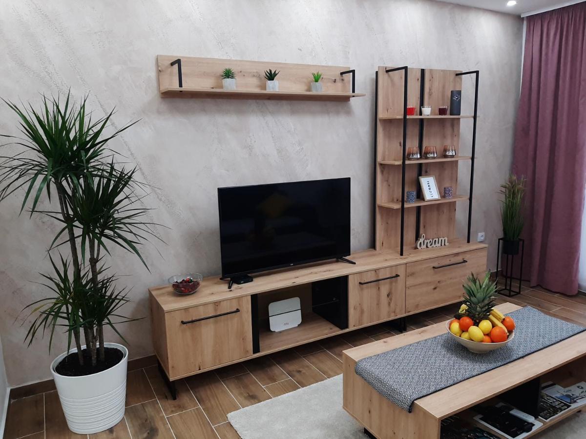 Apartman Kristal Сремска-Митровица Экстерьер фото
