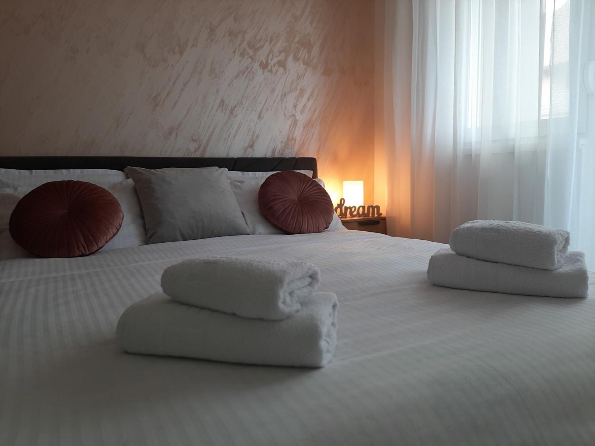 Apartman Kristal Сремска-Митровица Экстерьер фото